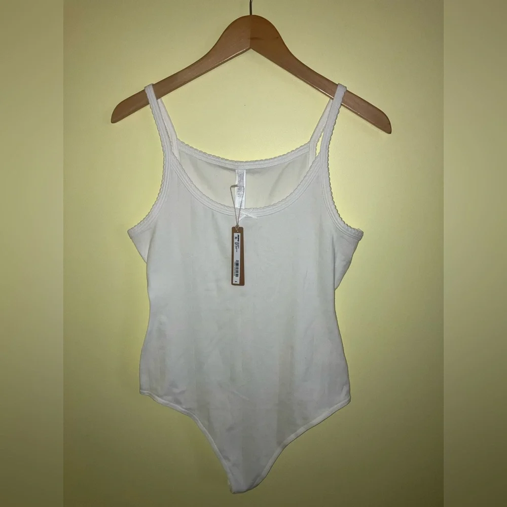 SKIMS NEW sweet sexy textured bodysuit sz L Large snow white NWT cotton cami - Picture 4 of 8